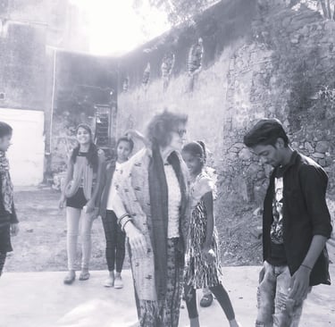 Volunteer Travel Service Road Scholar  Cultural Exchanges