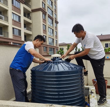 Before and after comparison of a water tank showing grime removal and thorough cleaning.