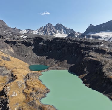 Prise de vue aérienne par drone dans les Alpes – Montagne en Drone