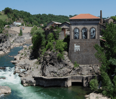 photo qui represente le saut du sabo à st juery