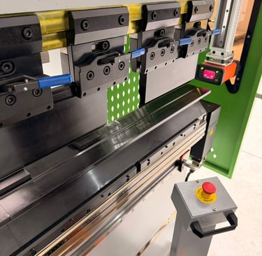 Dobra CNC de chapas metálicas