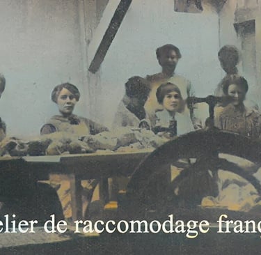 Des françaises réquisitionnées pour le raccommodage des uniformes allemands.