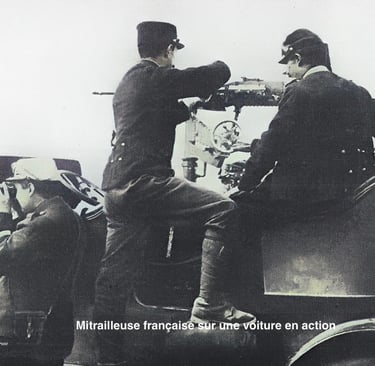 Mitrailleuse française montée sur une automobile