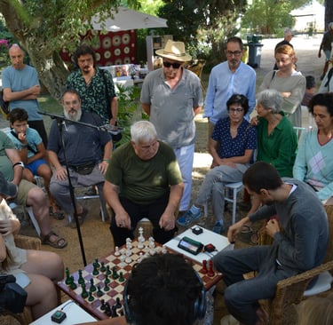Final Campeonato Internacional Quaternity en Arcos Los finalistas jugando tablero de Quaternity 2024
