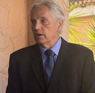  Fotografía de Jorge Mas Sirvent Coautor de los libros Quaternity Nuestro Metodo Libro 0 y Libro 1,