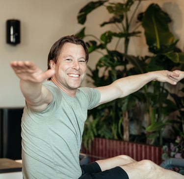 Pilates oefeningen voor kracht en balans in het lichaam