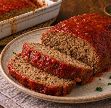 bolo de carne simples e barato caseiro suculento com molho de tomate