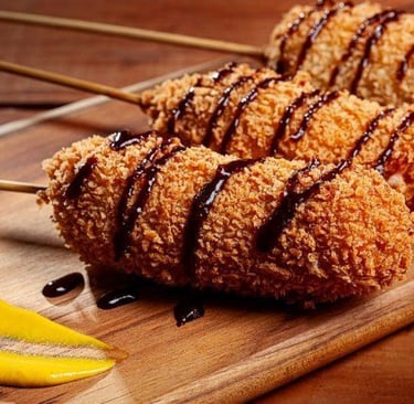 hot dog coreano crocante com massa dourada e queijo