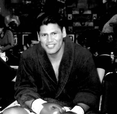 Boxer Adam Flores Oxnard 805 boxing Bomb Mexican olympics
