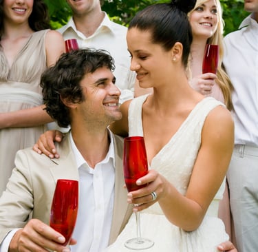 Brautpaar feiert freie Trauung