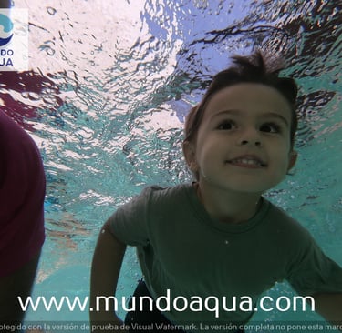 clases de natación para niños