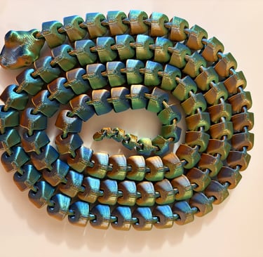 Articulated very long snake in duo-colour Silk PLA