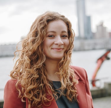 Leslie, sustainability expert facilitating e-mobility and existing building projects