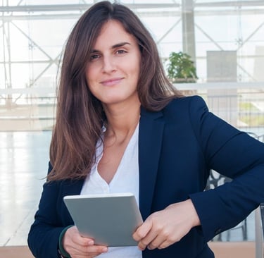 profesional de la corpo trabajando su posicionamiento profesional