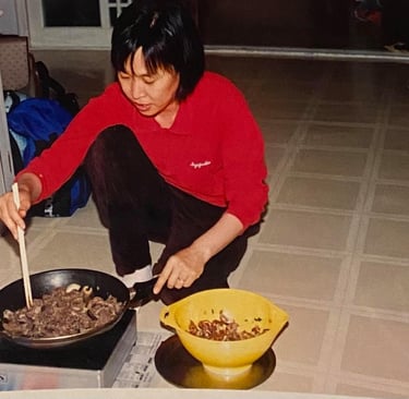 Mrs Kim cooking the dish that made me love Korean food