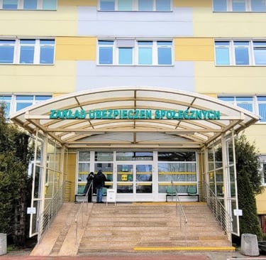 zakład ubezpieczeń społecznych Warszawa Praga - zdjęcie budynku, w którym znajduje się ZUS