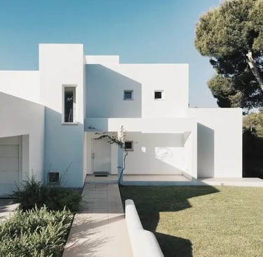 Modern white villa in Murcia - home insurance for expats with English-speaking service and exclusive