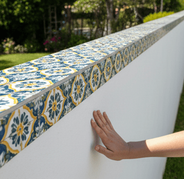 Azulejos para exteriores, coronación de muros y remates artísticos 