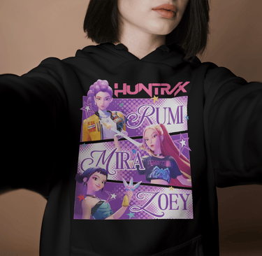 rapariga com hoodie preta das huntr/x k-pop