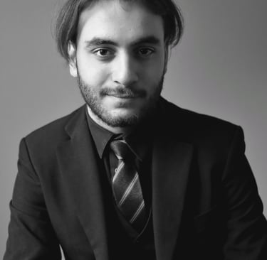 Portrait homme, classe et professionnel, en studio à Brunoy 