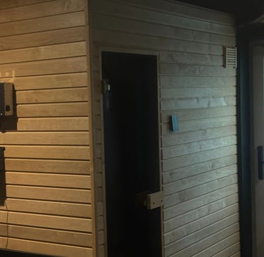 traditional sauna Nailsworth cold plunge tub contrast therapy sauna and ice bath therapy Nailsworth