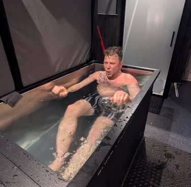 traditional sauna Nailsworth cold plunge tub contrast therapy sauna and ice bath therapy Nailsworth