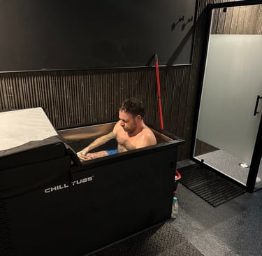 traditional sauna Nailsworth cold plunge tub contrast therapy sauna and ice bath therapy Nailsworth