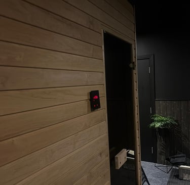 traditional sauna Nailsworth cold plunge tub contrast therapy sauna and ice bath therapy Nailsworth