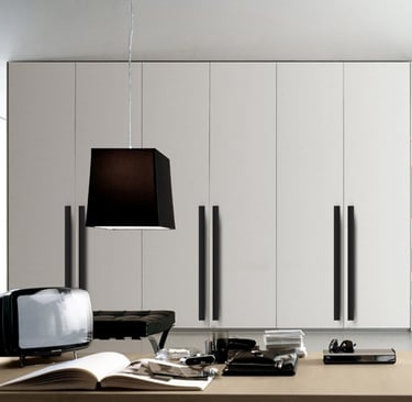 45° bevel cabinet handles in gold and black—ergonomic design with brushed texture, perfect for modern kitchens and wardrobes