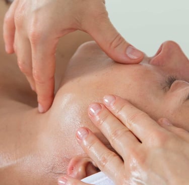 Massage facial Miracle Face Renata Franca