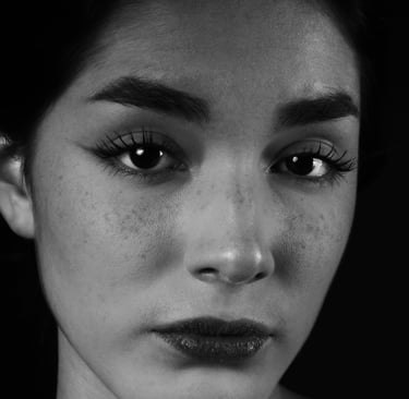 reative Portrait Photography in Montemorelos with bold composition