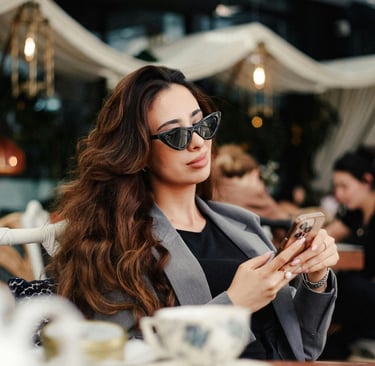 Comparison of 1980s dating vs 2020s dating.”]