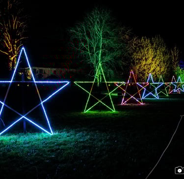 Luminate a series of blue, green, red stars