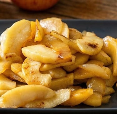 Vegetarian caramelized apples at home without sugar