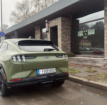 fade hood barbershop kaunas