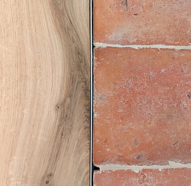 Détail architectural tomette et parquet