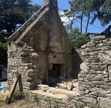 Chantier agrandissement ouverture longère en pierres