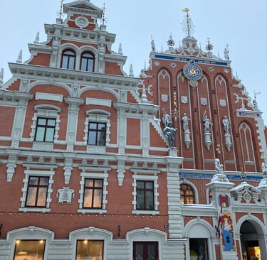 Casa de los Cabezas Negras
