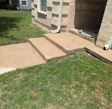 After Picture of cleaned steps in Krum Texas.   Algae and grime removed.
