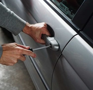 فتح السيارات المقفلة 90965224