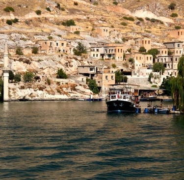 Fırat Nehri Tekne Turu | Şanlıurfa Gezilecek Yerler