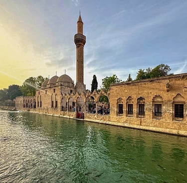 Rızvaniye Camii ve medresesi | Şanlıurfa Gezilecek Yerler
