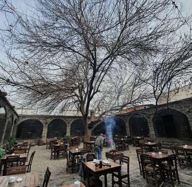 Diyarbakır'da Gezilecek Yerler | Sülüklü Han