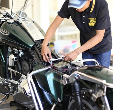 Toko Aki 24 Jam Surabaya | Jual Aki Accu Instan 24 Jam Surabaya | Pemasangan Accu Harley Davidson