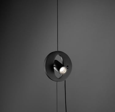 FEEL UP: Lámpara colgante de diseño minimalista con esfera de luz central