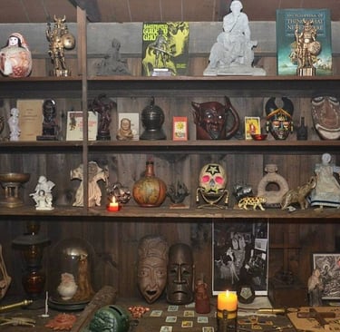 O Museu Oculto dos Warrens... da Vida Real