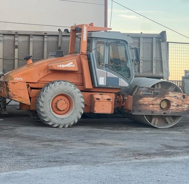Rodillo compactador de tierras en obras