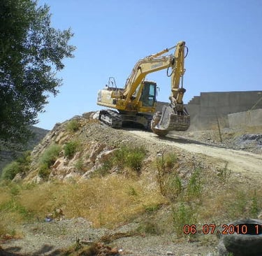 Retro de orugas para excavación de zanjas
