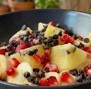 Crema di riso al cocco con frutta fresca