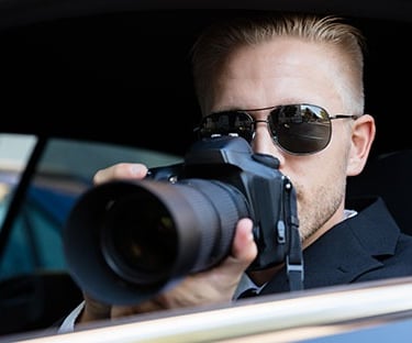 Private investigator conducting surveillance in Bradenton, FL